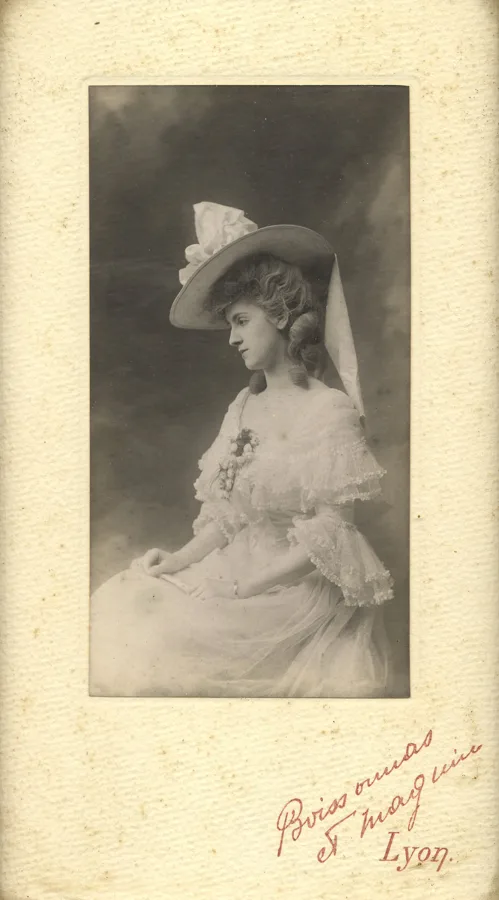 Lucy jeune